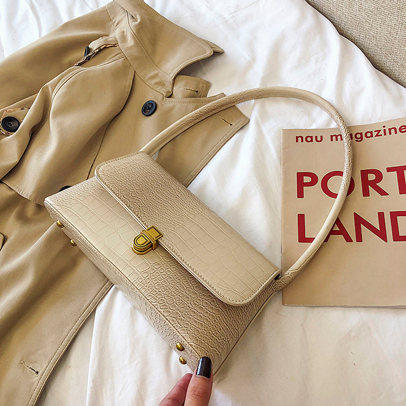 Vintage underarm bag - Retro Vintage Finds