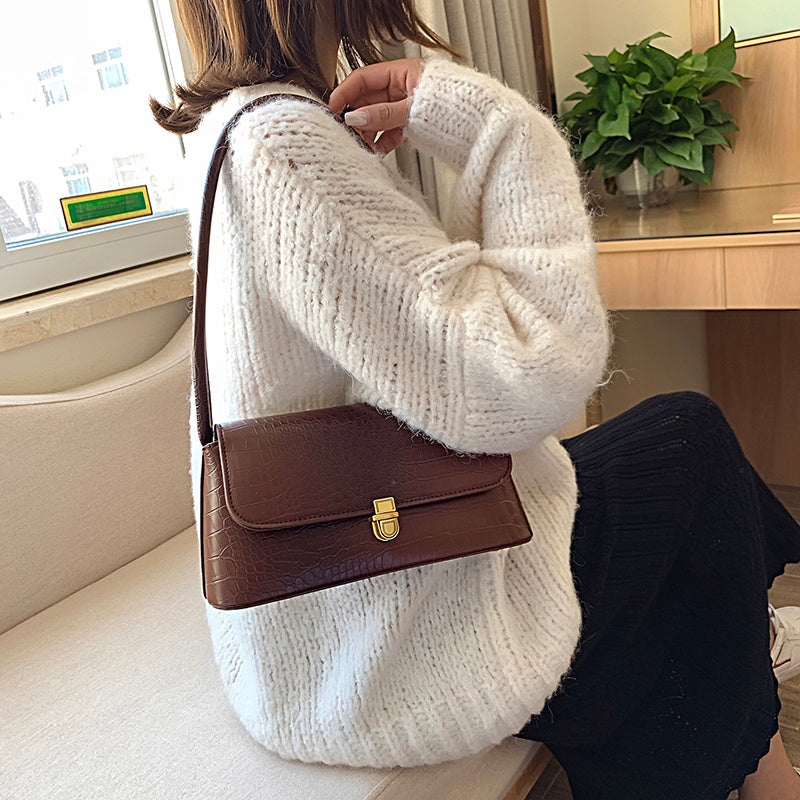 Vintage underarm bag - Retro Vintage Finds