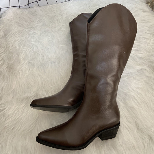 "Walk the Retro Way – Authentic Vintage Boots Inside" - Retro Vintage Finds