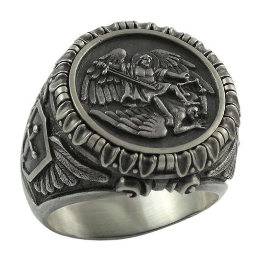 Vintage Archangel style ring with bold, ancient-inspired design—perfect for adding a touch of Norse legend to your look. Shop now at Retro Vintage Finds!